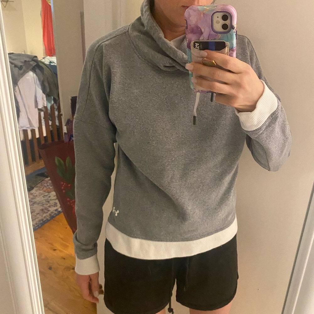 XS gray Under Armor Cowl Neck